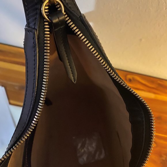 GUCCI SIGNATURE HOBO - Picture 4 of 4